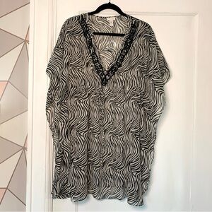 New Chico’s Black and White Zebra Print Tunic Sheer Top Swim Cover Small Medium